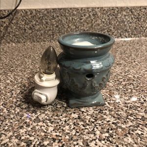 Scentsy wall plug in